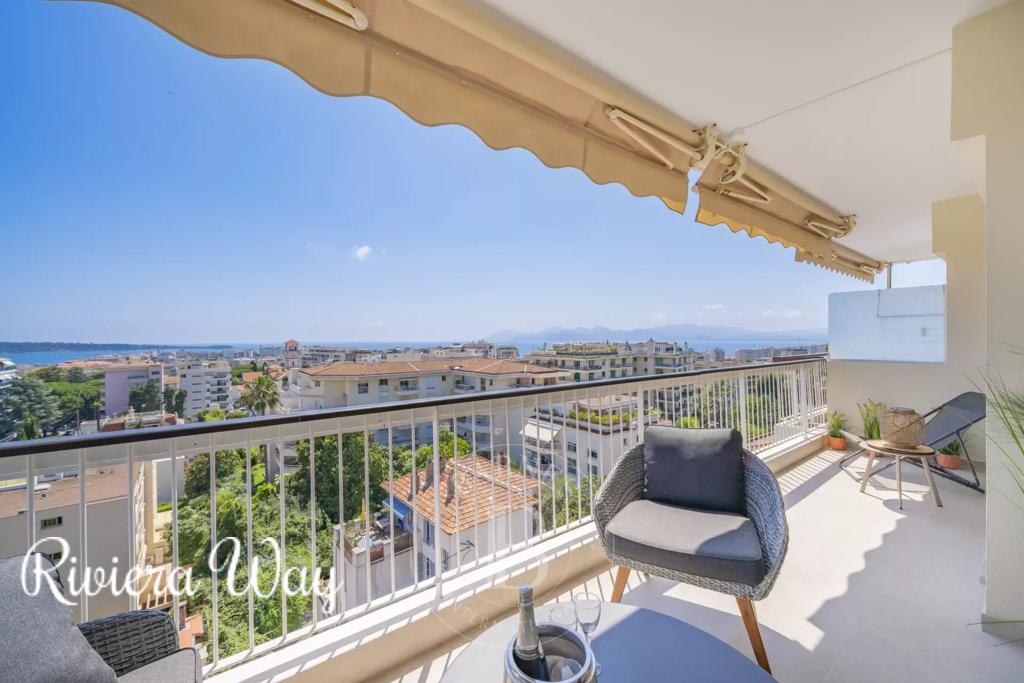 3 room apartment in Cannes, photo #6, listing #100221408