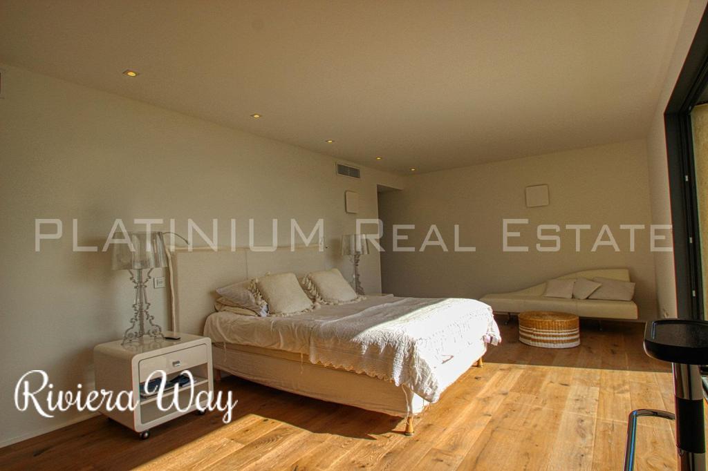7 room villa in Roquebrune-sur-Argens, photo #1, listing #80308200