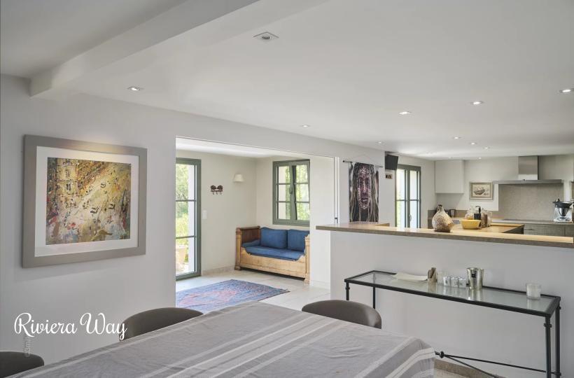 Villa in La Croix-Valmer, 340 m², photo #9, listing #104697348