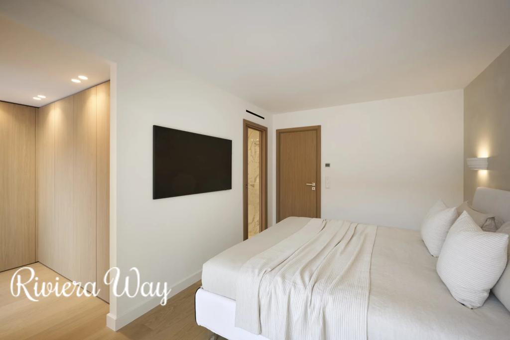 4 room apartment in Cannes, photo #6, listing #105601482