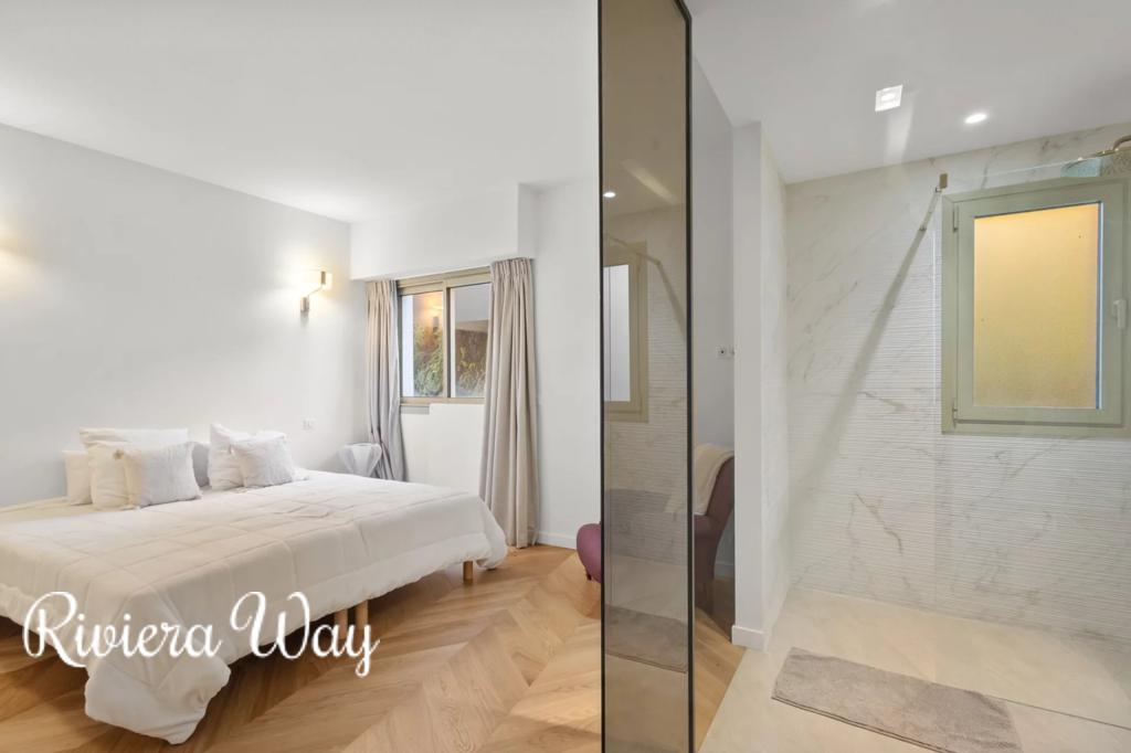 4 room apartment in Le Cannet, photo #8, listing #105909636