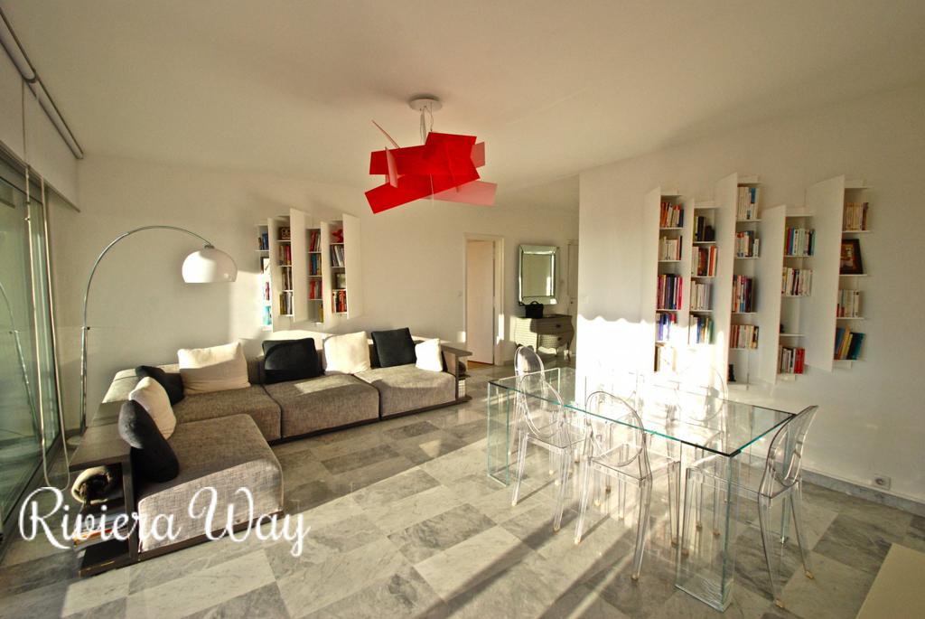 5 room apartment in Villefranche-sur-Mer, photo #4, listing #78867936