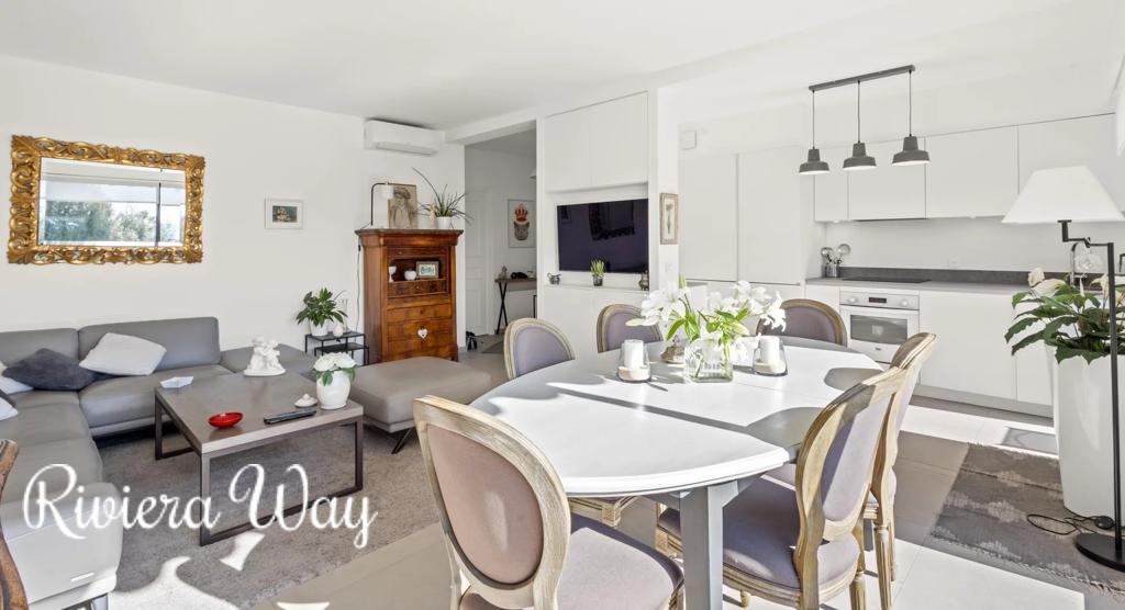 3 room apartment in Cannes, photo #3, listing #105917238