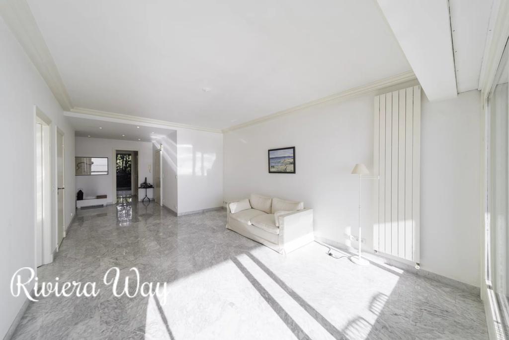 3 room apartment in Cannes, photo #6, listing #105630336