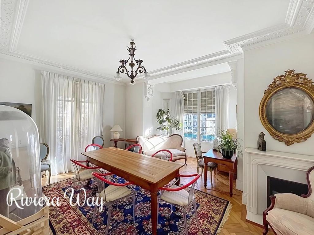 4 room apartment in Nice, photo #10, listing #106330350