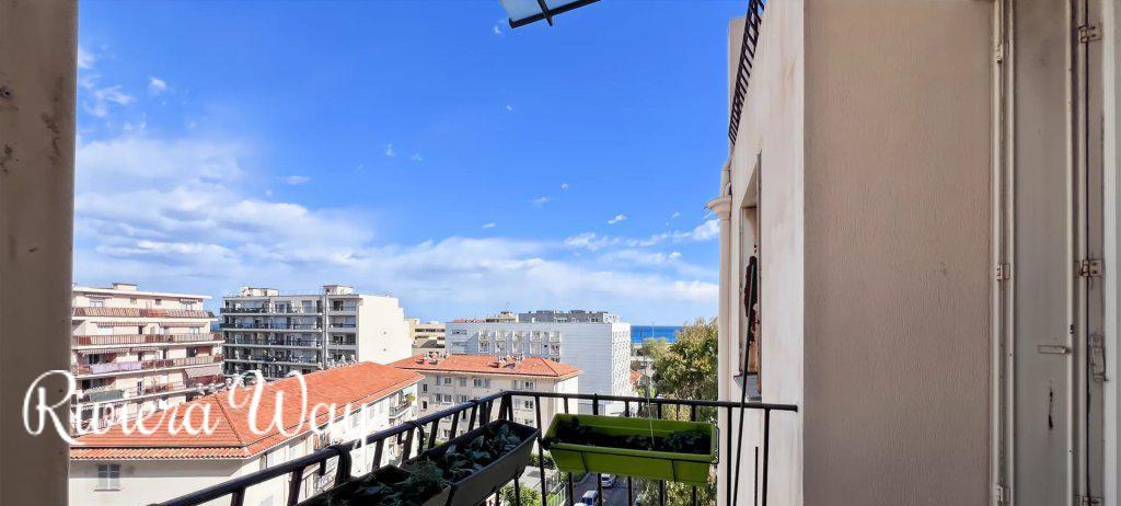4 room apartment in Nice, 68 m², photo #2, listing #106223628