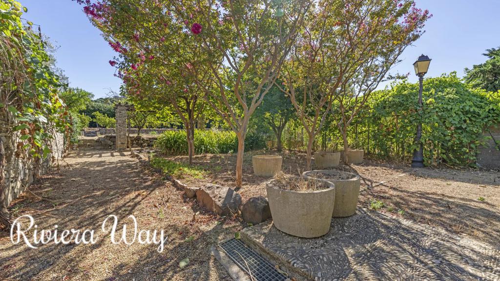 8 room villa in Saint-Tropez, photo #5, listing #104098176