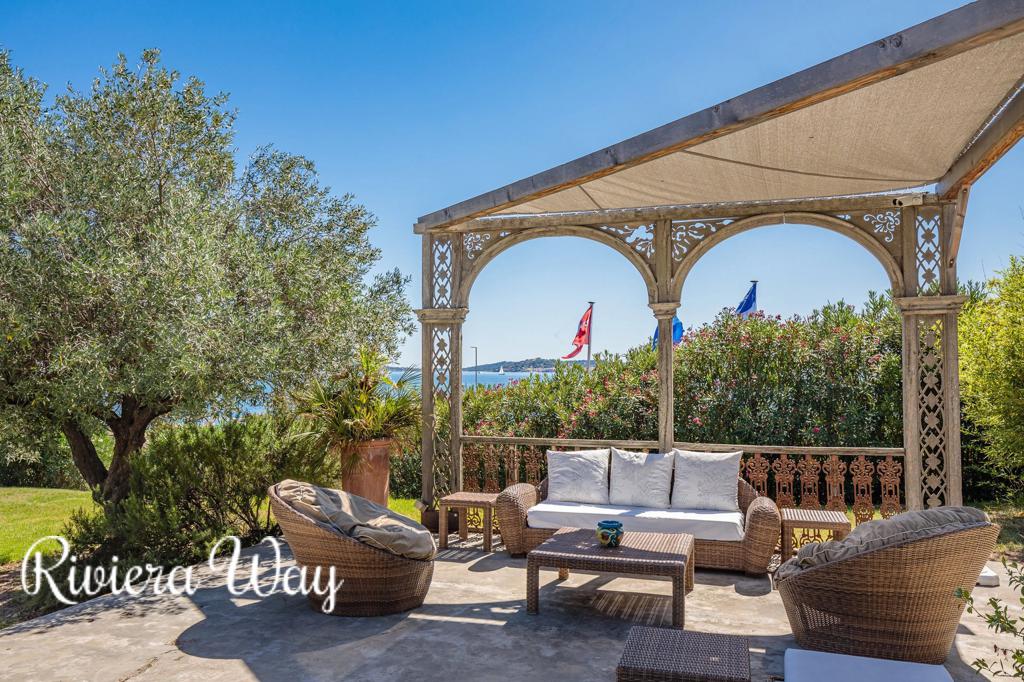 Villa in Grimaud, photo #5, listing #104480880