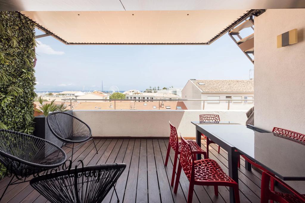 5 room apartment in Antibes, photo #10, listing #106990506
