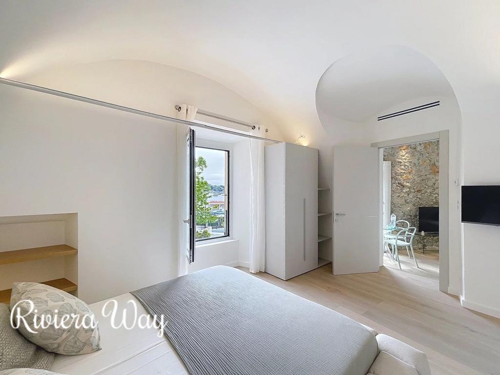 3 room apartment in Villefranche-sur-Mer, photo #10, listing #103014198