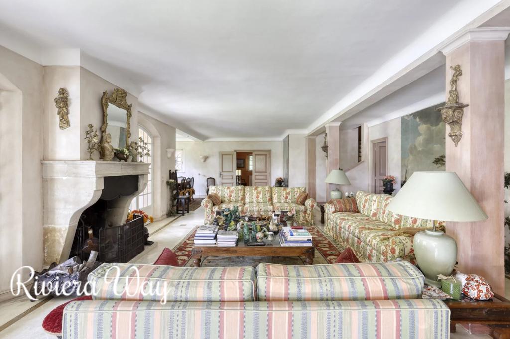 8 room villa in Saint-Tropez, photo #1, listing #86857596