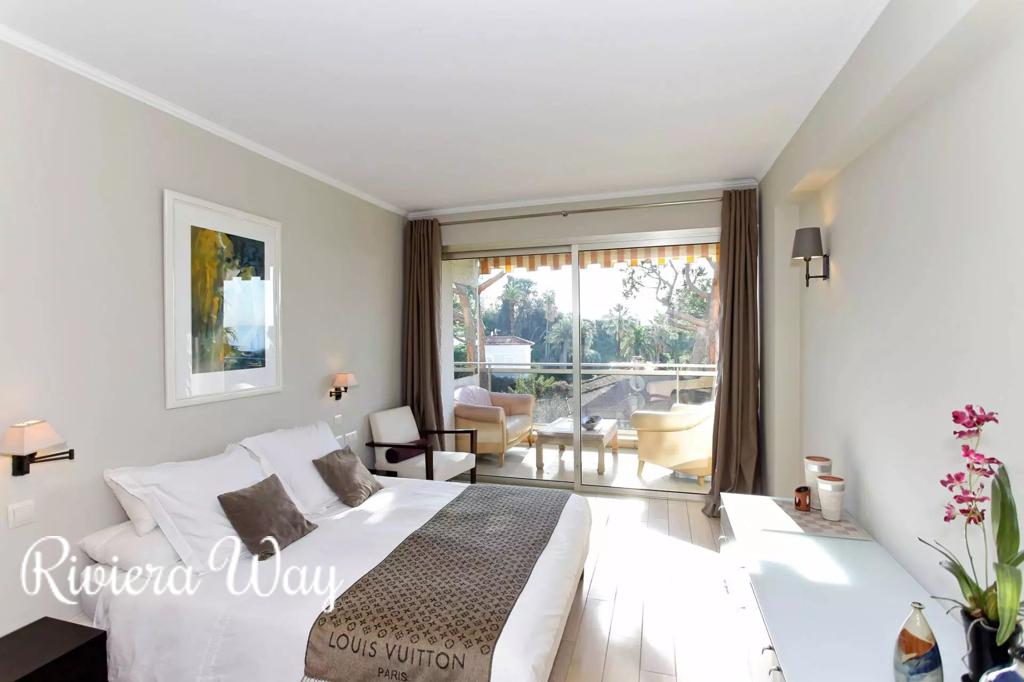 3 room apartment in Cap d'Antibes, photo #4, listing #106533966