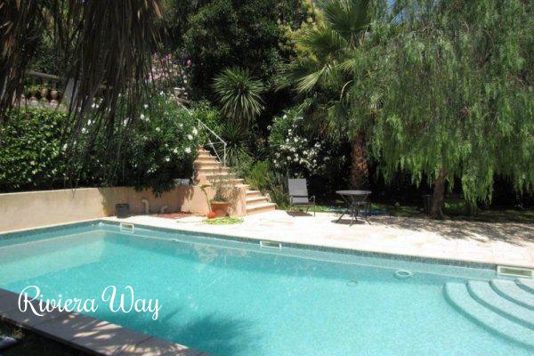 6 room villa in Grasse, 214 m², photo #3, listing #78179136