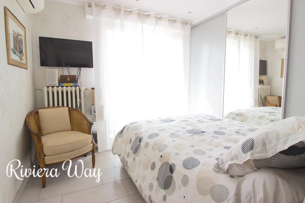 3 room apartment in Cannes, photo #8, listing #83425188