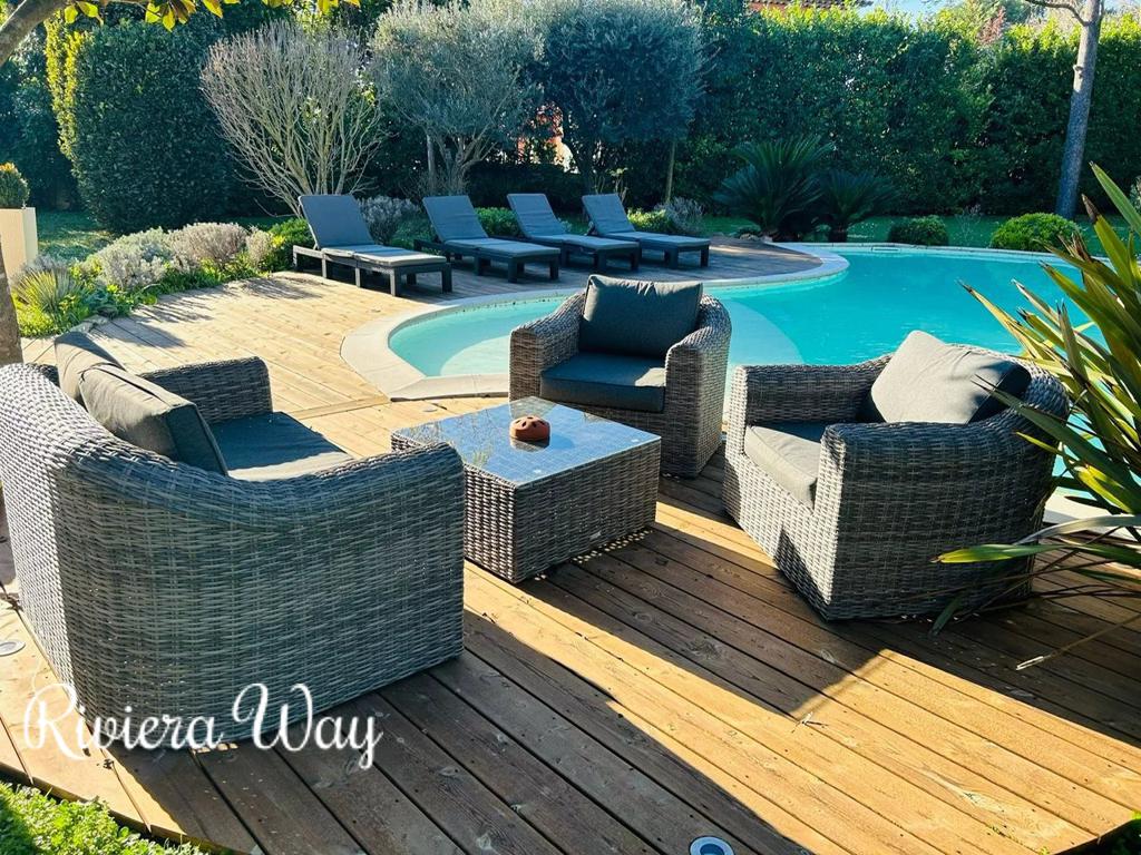 7 room villa in Mougins, photo #6, listing #104095236