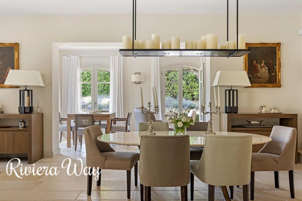 7 room villa in Mougins, photo #2, listing #104595414