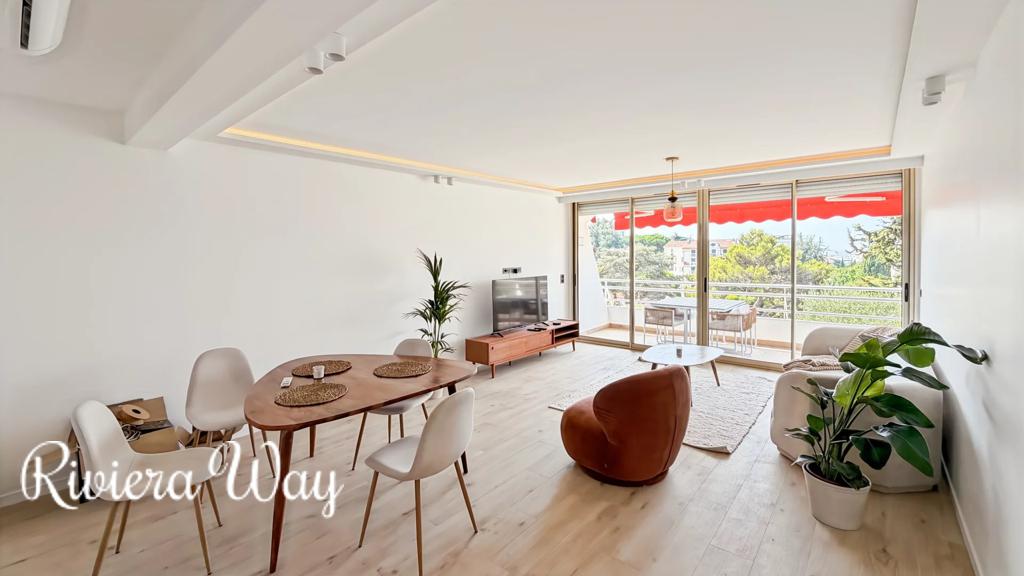 3 room apartment in Cannes, photo #3, listing #106813476