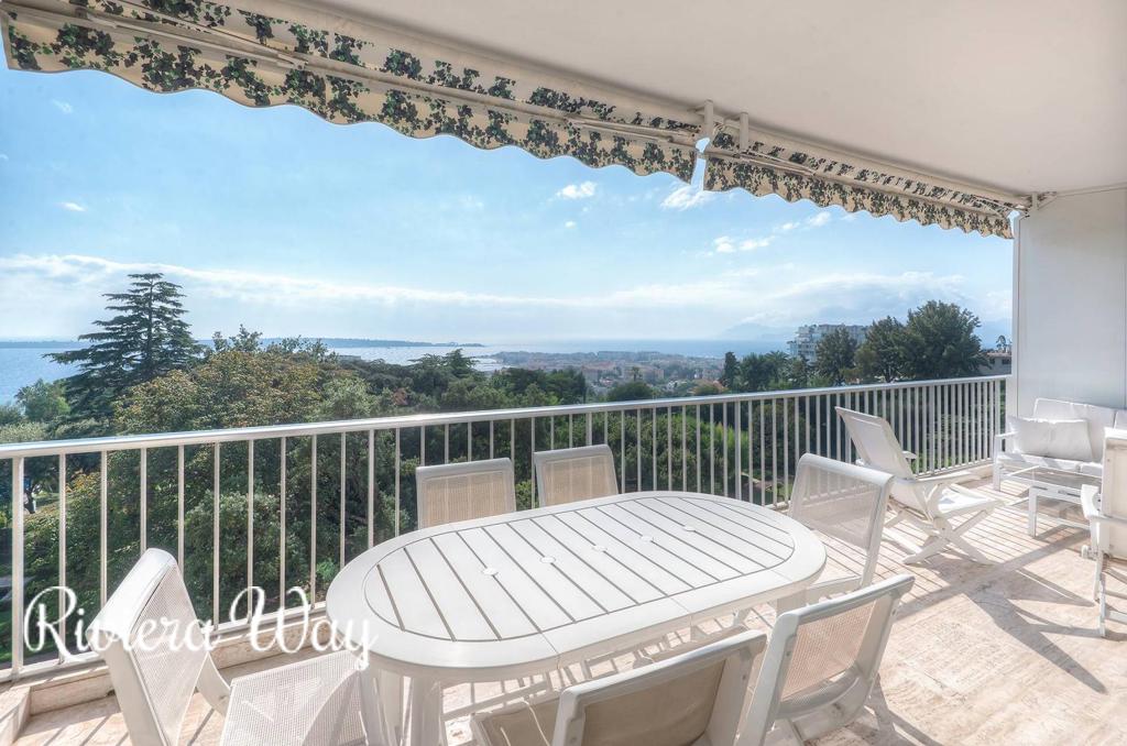 Apartment in Cannes, 140 m², photo #3, listing #63500724