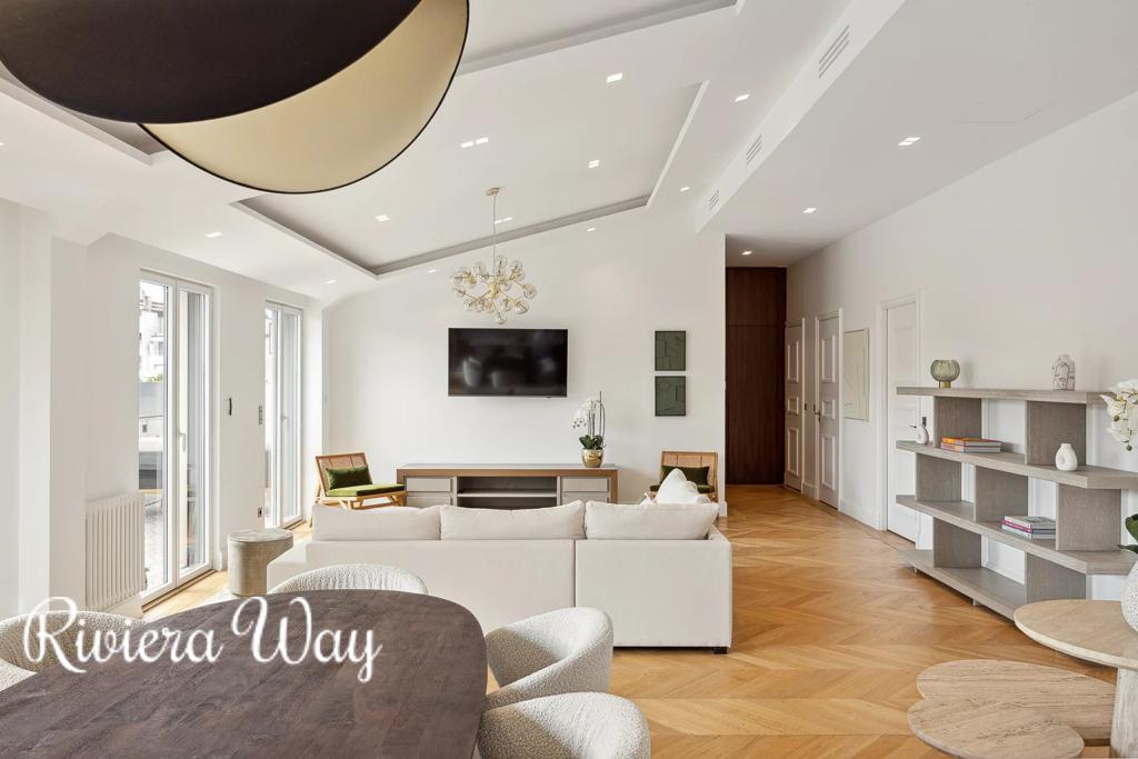 5 room apartment in Cannes, photo #3, listing #95351844
