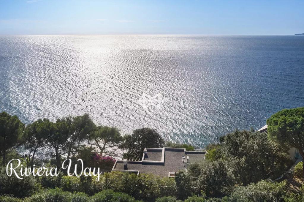 10 room villa in La Croix-Valmer, 200 m², photo #6, listing #105676074