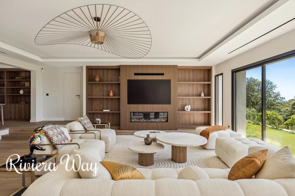 9 room villa in Saint-Paul-de-Vence, photo #8, listing #103085514