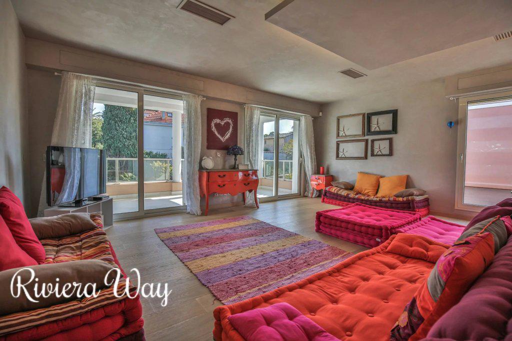 8 room villa in Antibes, 240 m², photo #8, listing #103197570