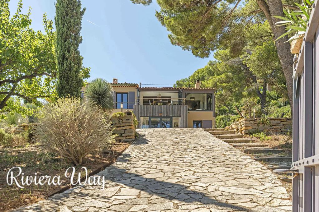 6 room villa in Hyères, photo #2, listing #104106828