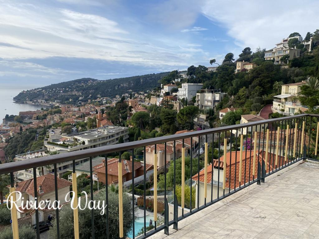 Apartment in Villefranche-sur-Mer, photo #4, listing #91612374