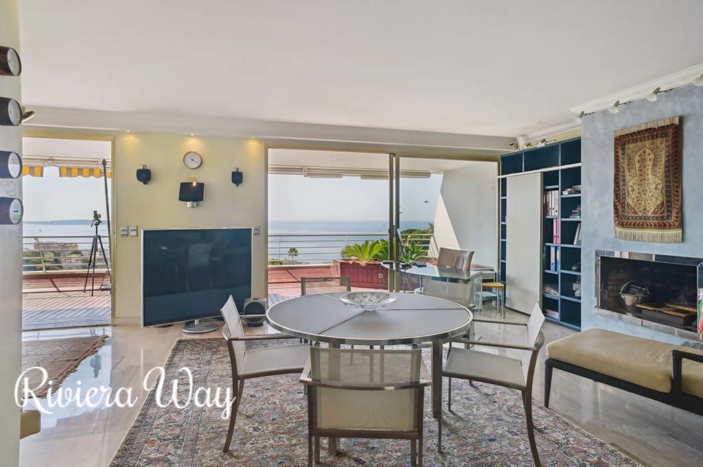 4 room apartment in Cannes, photo #9, listing #106365504