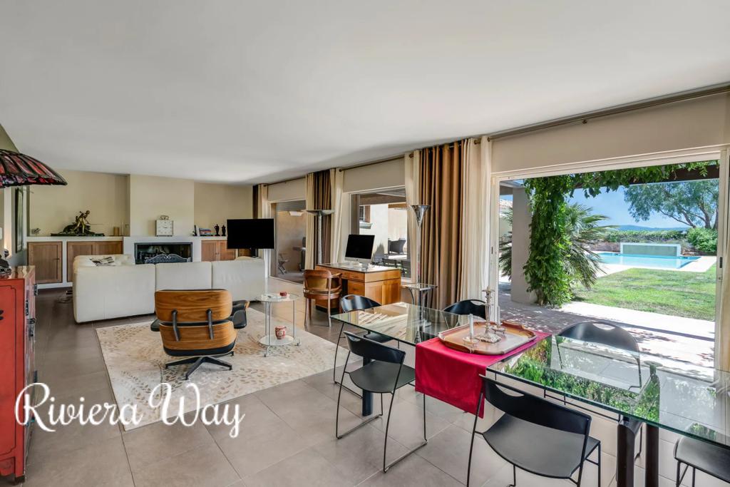 8 room villa in Grimaud, photo #8, listing #106609062