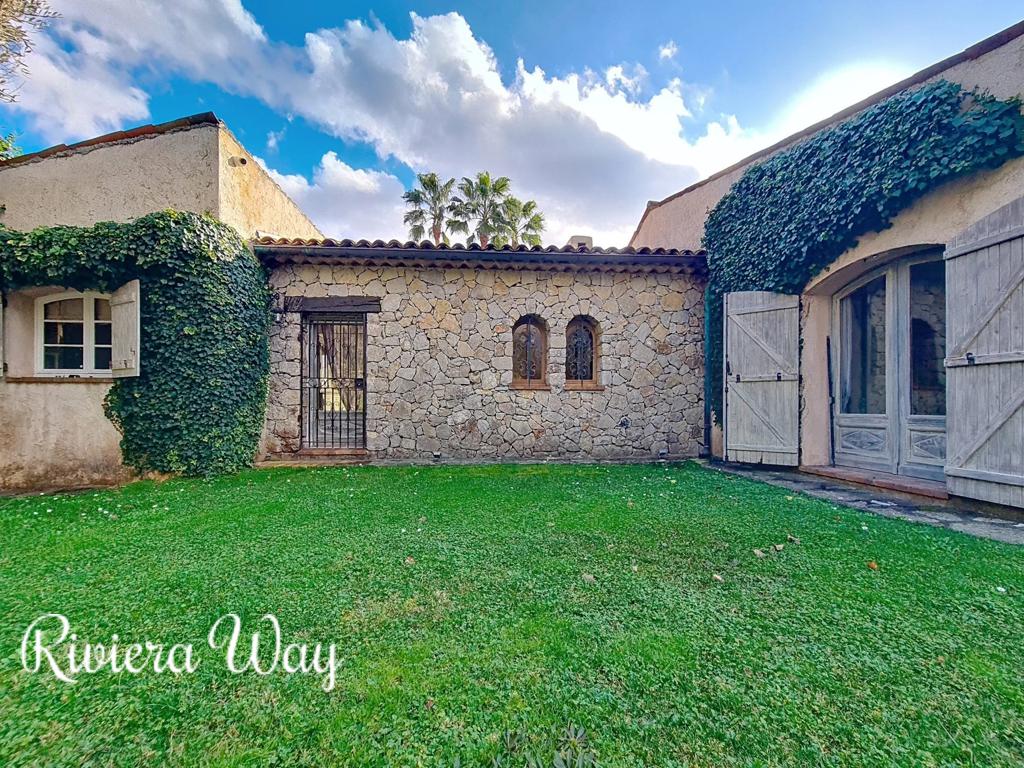 6 room villa in Mougins, photo #7, listing #101957478
