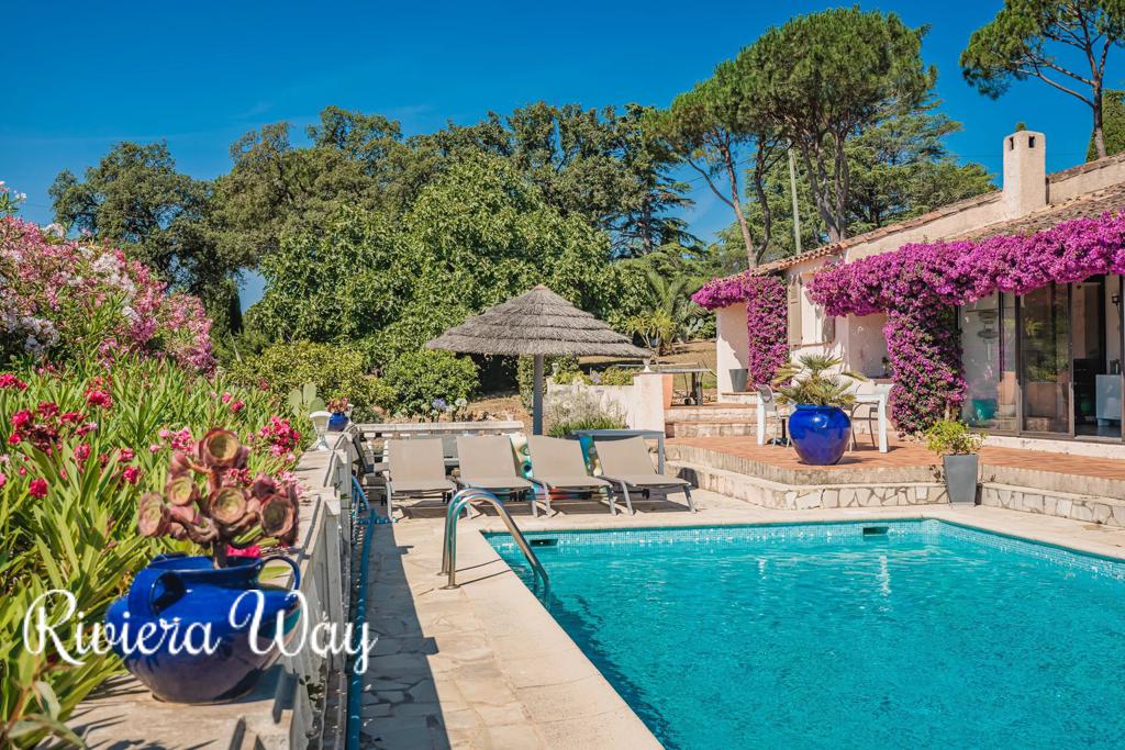 6 room villa in Grimaud, photo #4, listing #104480586