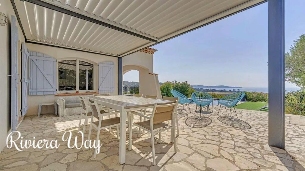 Villa in Cavalaire-sur-Mer, photo #9, listing #103906362