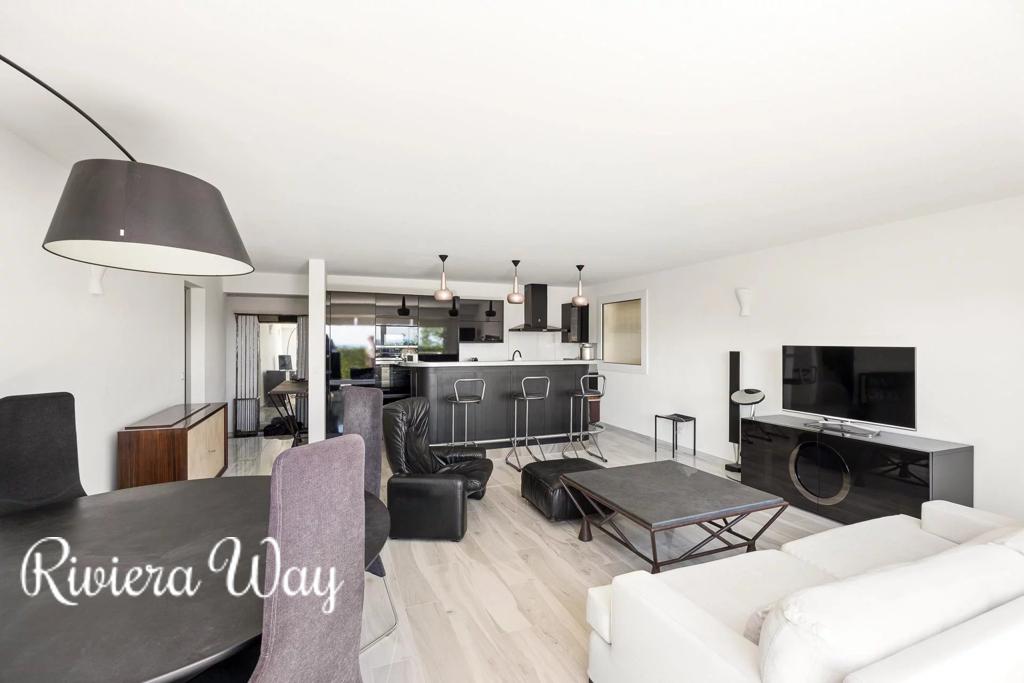 3 room apartment in Villefranche-sur-Mer, photo #9, listing #106401708