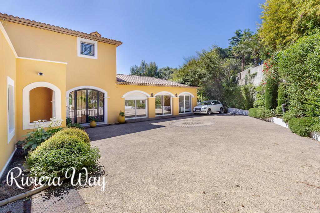 9 room villa in Cap d'Antibes, photo #2, listing #100513728