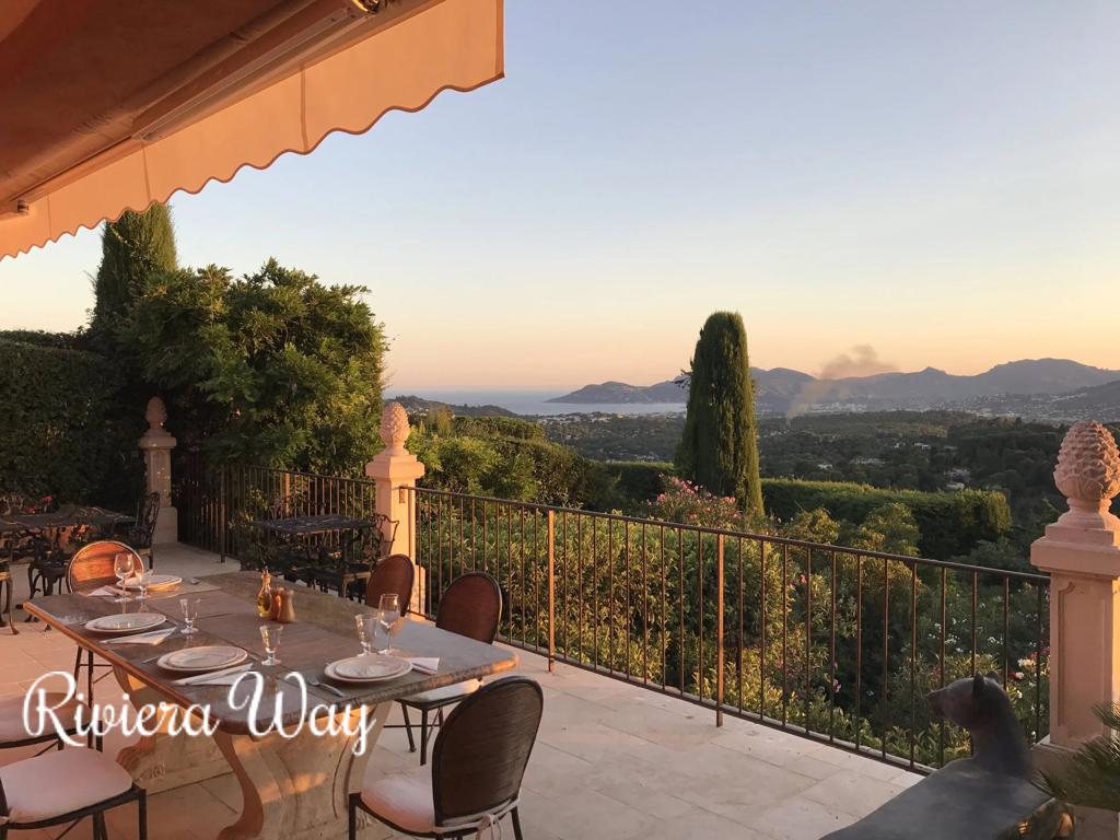 8 room villa in Mougins, photo #6, listing #82624752