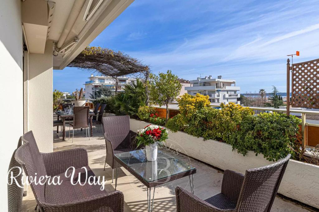 3 room apartment in Cannes, photo #5, listing #93474024