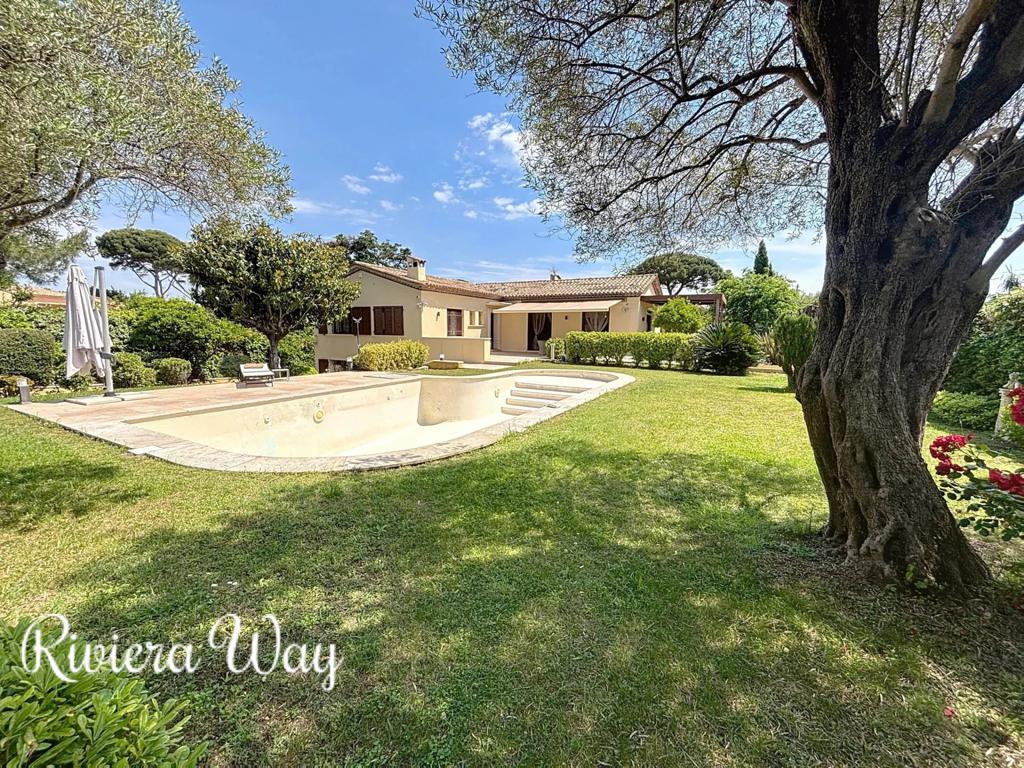 8 room villa in Cap d'Antibes, photo #4, listing #91301070