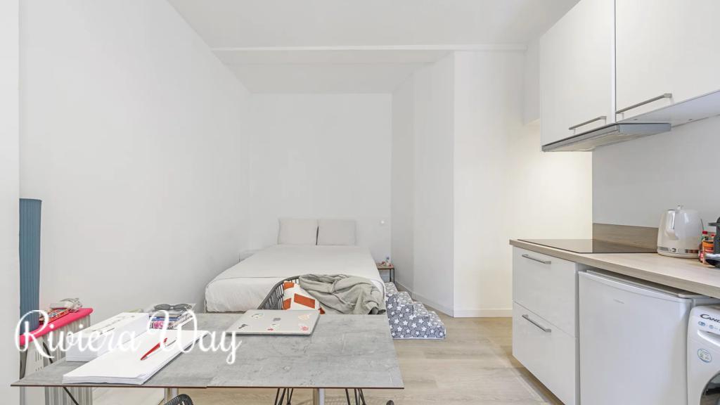5 room apartment in Saint-Tropez, 68 m², photo #7, listing #104116026