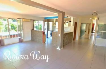5 room apartment in Cannes