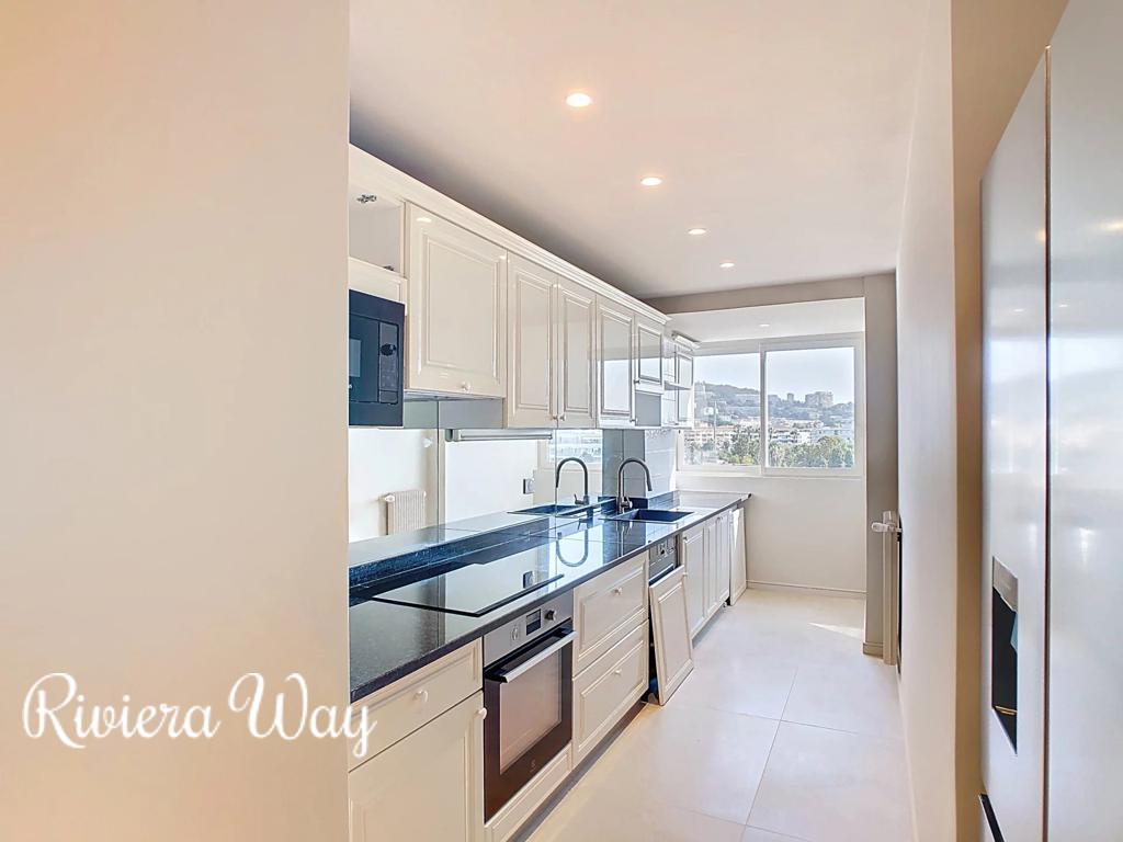 3 room apartment in Boulevard de la Croisette, photo #2, listing #103968354