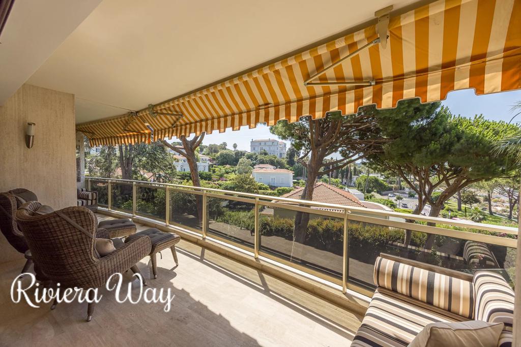 3 room apartment in Cap d'Antibes, photo #8, listing #106533966