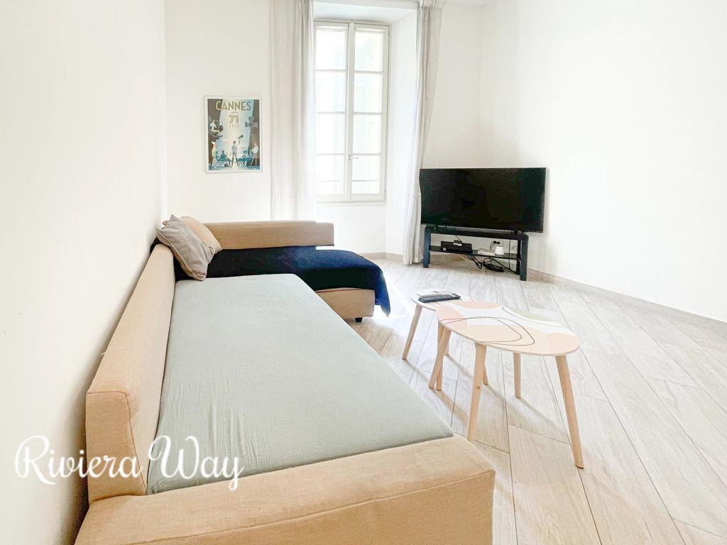 2 room apartment in Cannes, photo #3, listing #106248240