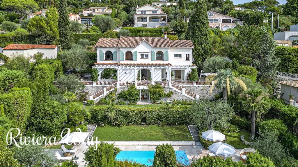 8 room villa in Mougins, photo #7, listing #96583074