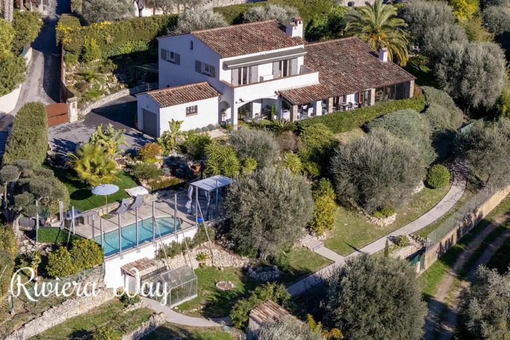 6 room villa in Mougins, photo #1, listing #101639202