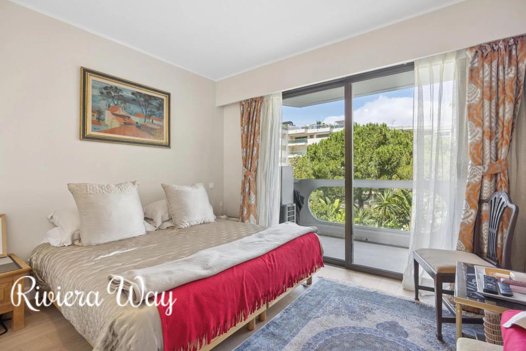 3 room apartment in Boulevard de la Croisette, photo #8, listing #106533882