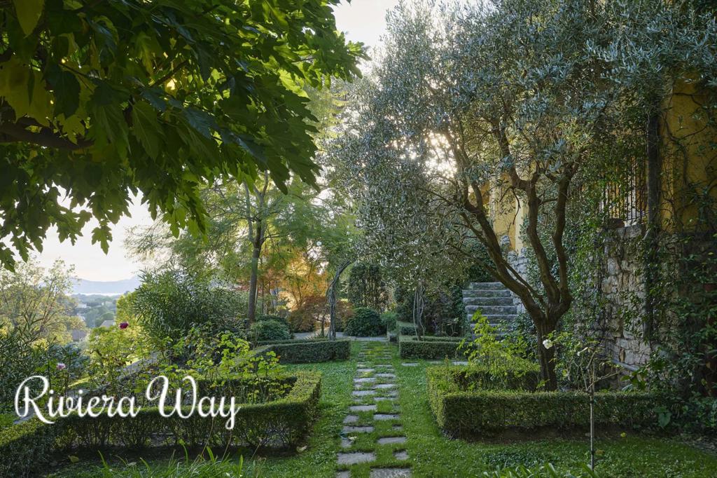 20 room villa in Mougins, photo #8, listing #99395814
