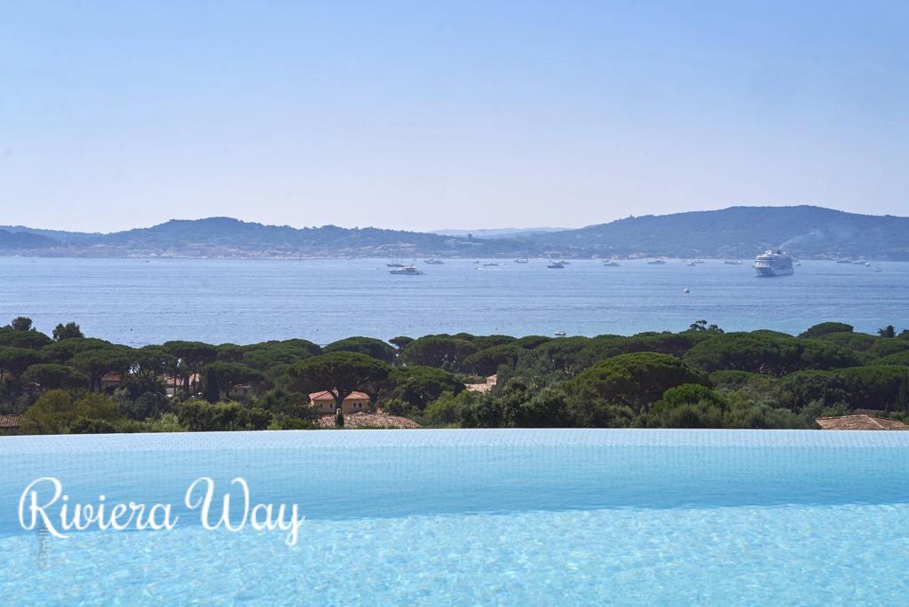 8 room villa in Grimaud, photo #1, listing #107128056