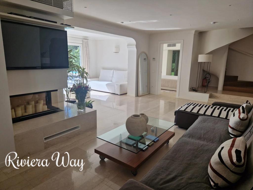 8 room villa in Saint-Tropez, photo #5, listing #106155798