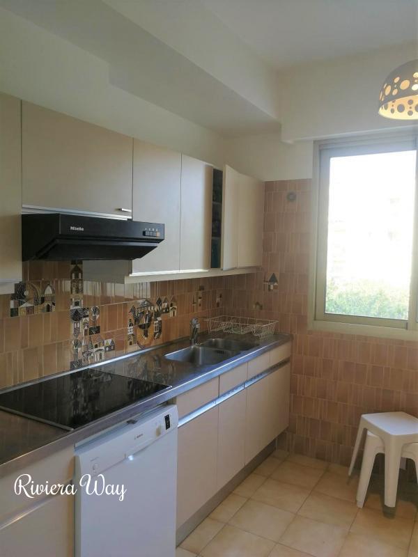 Apartment in Cannes, 94 m², photo #5, listing #80939670